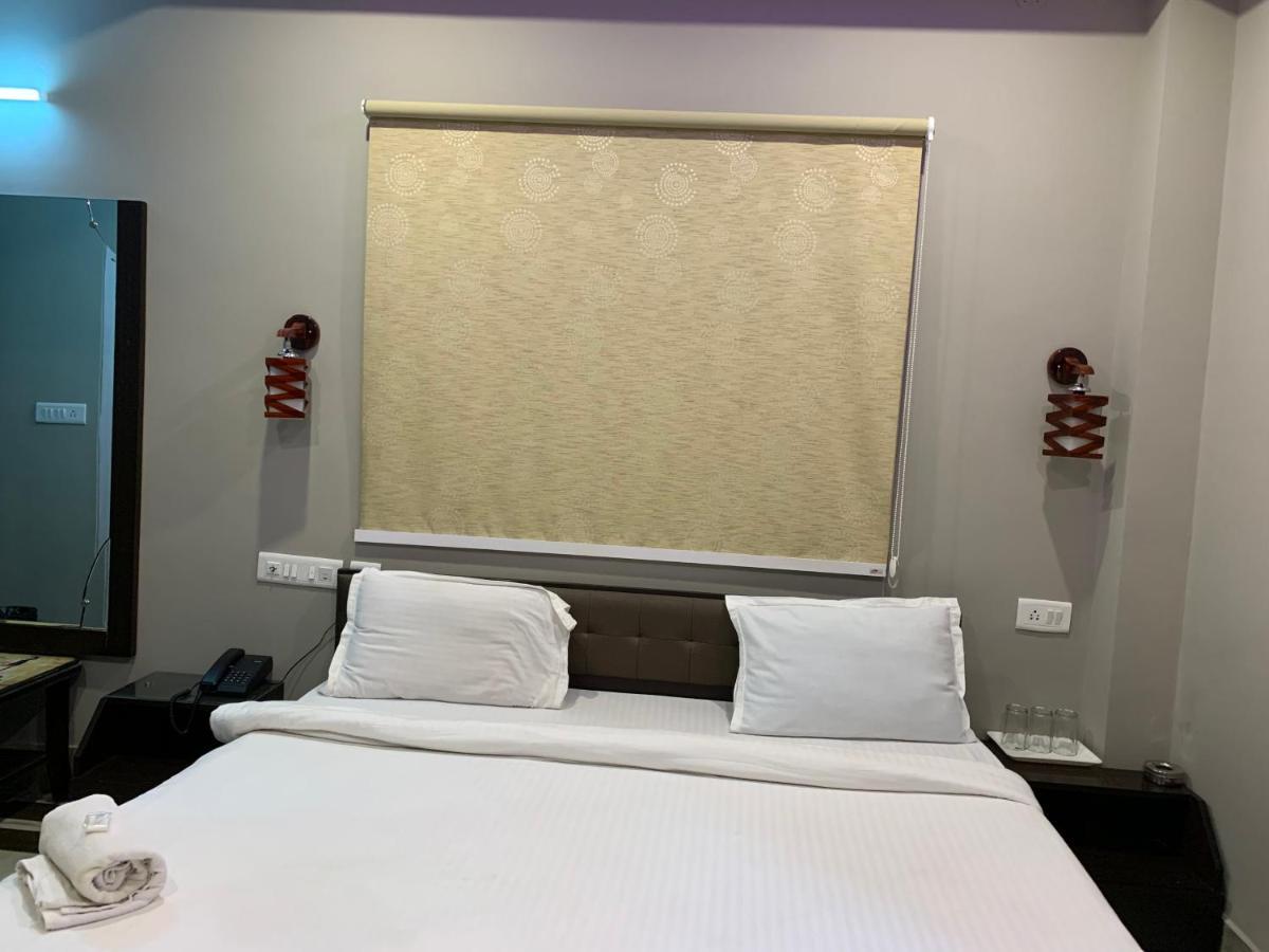 Gd Hotel Njp Siliguri Exterior foto